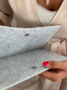 Pochette Feutrine gris clair – Personnalisable avec votre logo