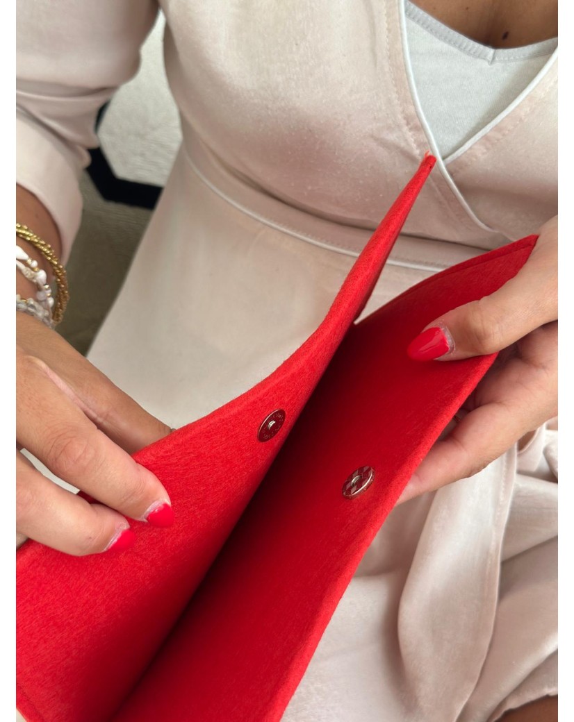 GRENOBLE POUCH - RED (25 x 15 cm)