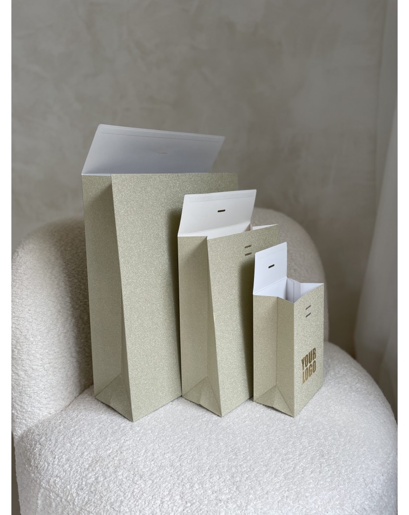 BOLSA PRESTIGE DORADA CON BRILLOS – S (12x8x20 cm)