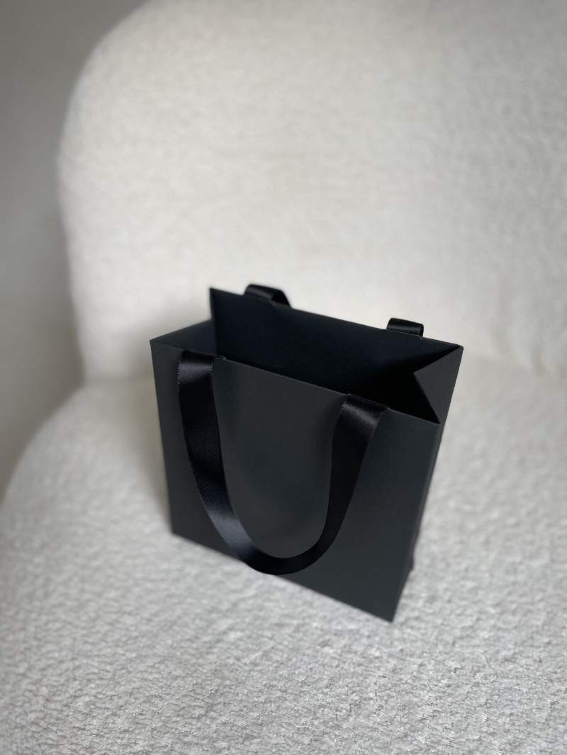 Sac papier Luxe Noir Express - poignées noires - XS (16x8x16cm)