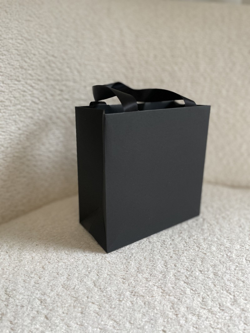 Black Luxury Paper Bag – black handles – XS (16 x 8 x 16 cm)