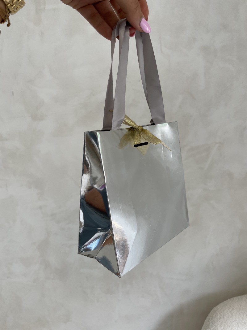 BOLSA DE PAPEL LUJO PLATEADA EFECTO ESPEJO – XS (16x8x16 cm)