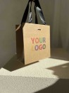 Bolsa de papel de lujo kraft – asas negras – XS (16 x 8 x 16 cm)