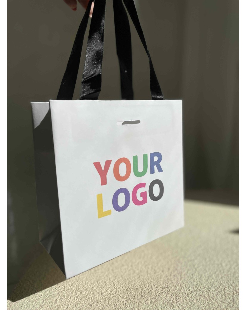 LUXURY PAPER BAG WHITE – BLACK HANDLES – XS (16x8x16 cm)