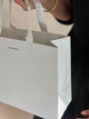 LUXUSPAPIERTASCHE SILBER GLITZER – S (25x10x20 cm)
