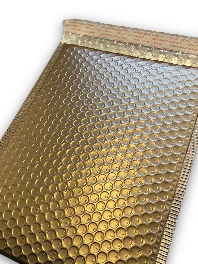 Goldfarbene matte Luftpolsterumschläge – Größe M