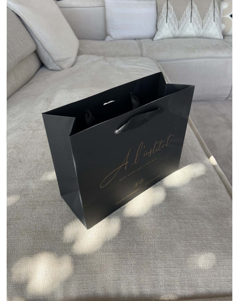Luxury Paper Bag – Black – S (25x10x20 cm)