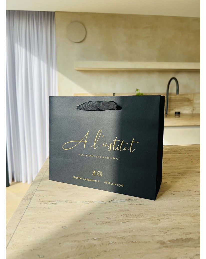 Luxury Paper Bag – Black – S (25x10x20 cm)