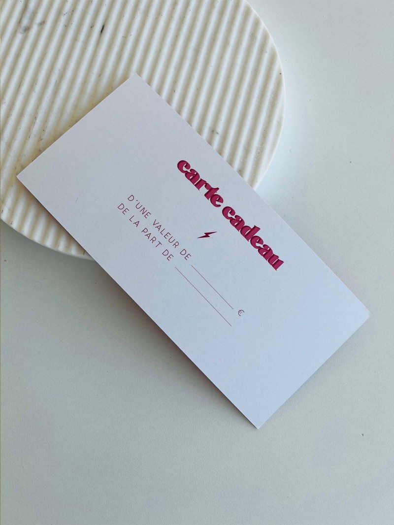 Carte cadeau Gift – Rose et blanche, prête à offrir