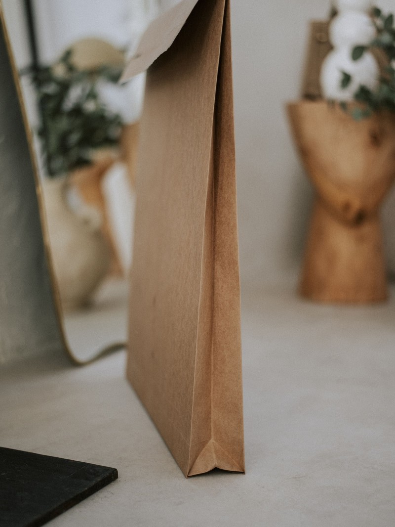 ONSCHEURBARE MAILERBAG - KRAFT L (45X8X55CM)