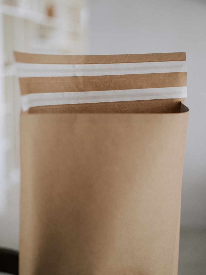 Personalisierte umweltfreundliche Umschläge aus recyceltem Kraftpapier - Jetzt bestellen