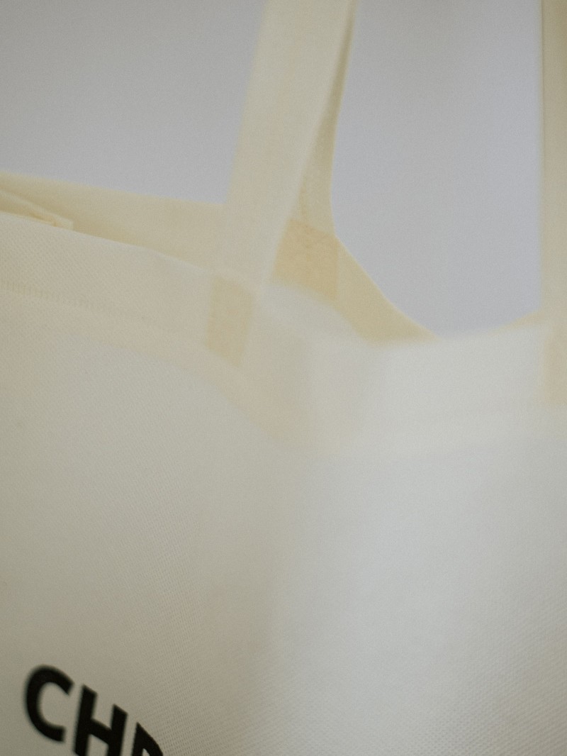 NONWOVEN DRAAGTAS "LILLE" - BEIGE M (40X10X30CM)