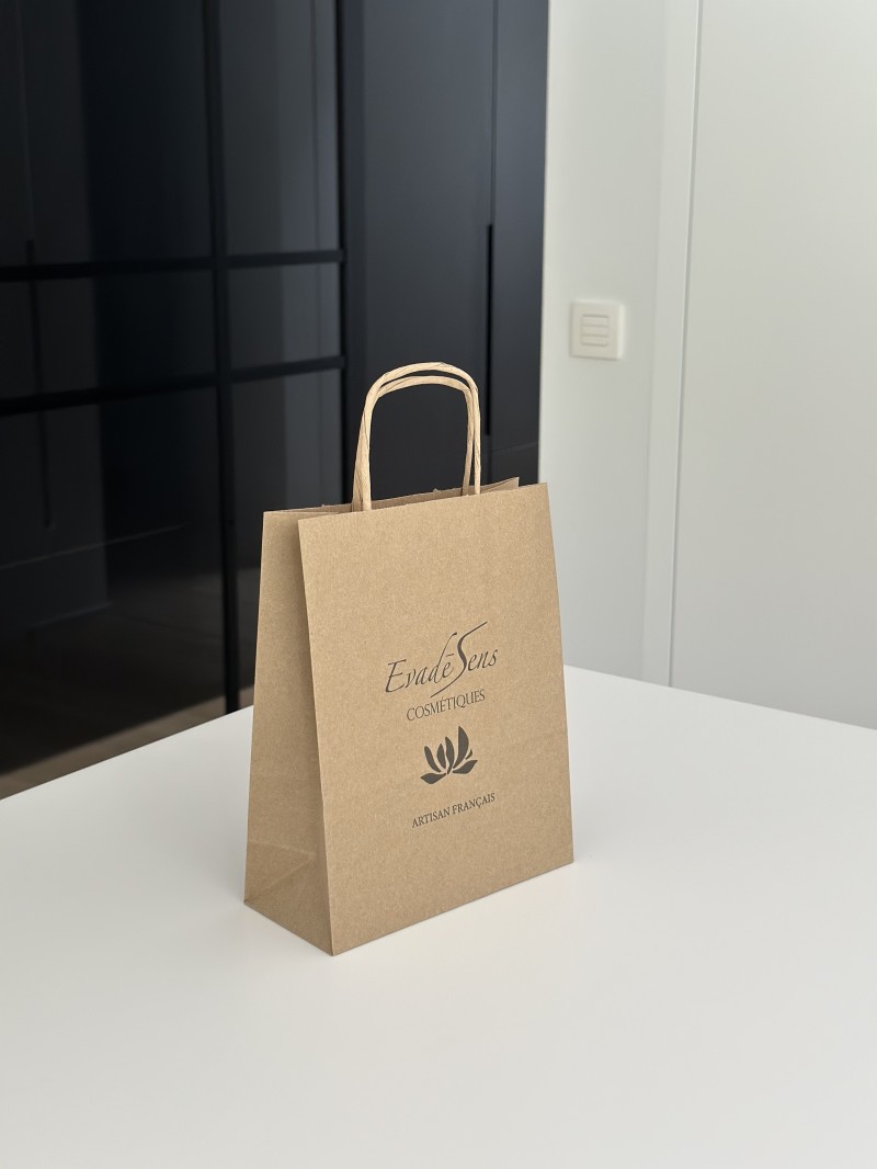Bolsa Kraft S – Formato Compacto, Gran Aliado Profesional