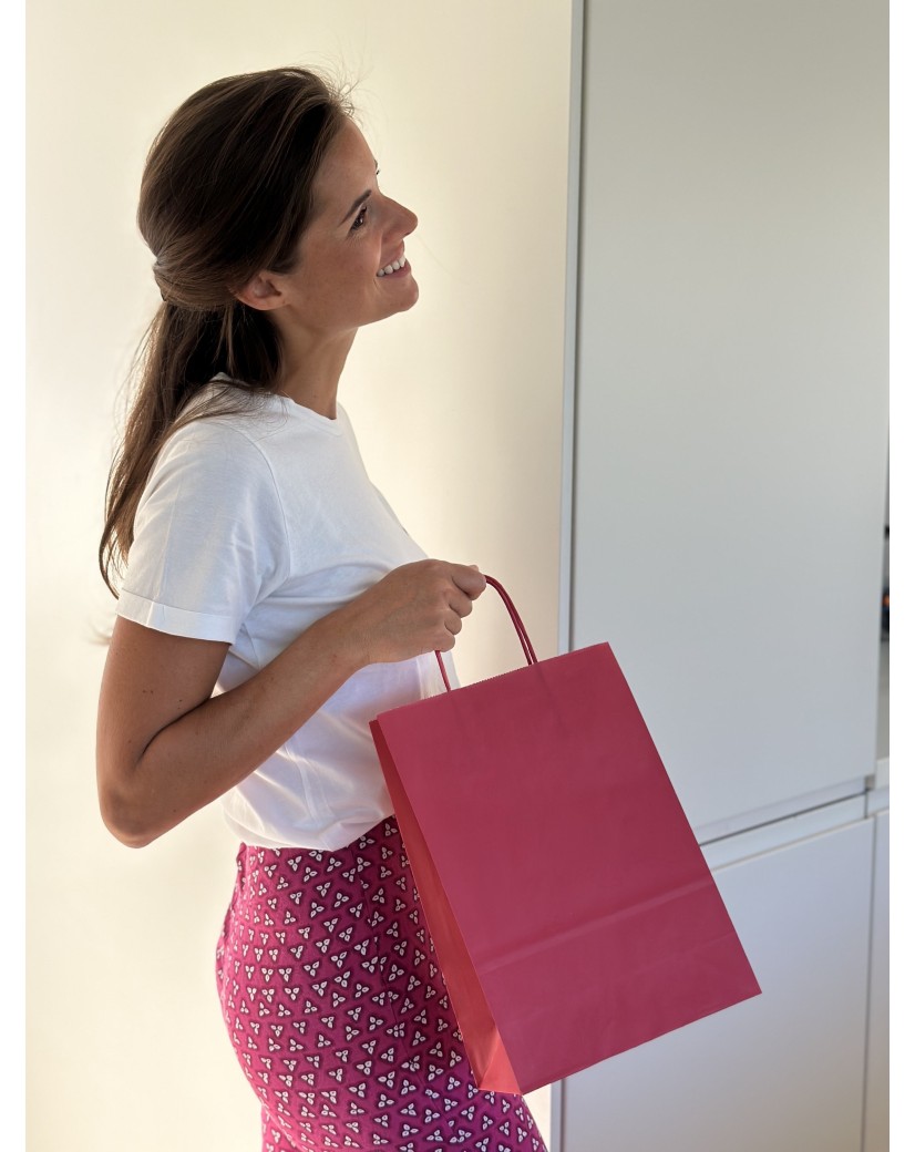 Paper Bag Velvet Red M (22x10x31cm)