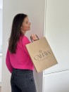 Sac kraft M Poignées Noires – Écolo, Personnalisable & Prêt à l’Envoi!