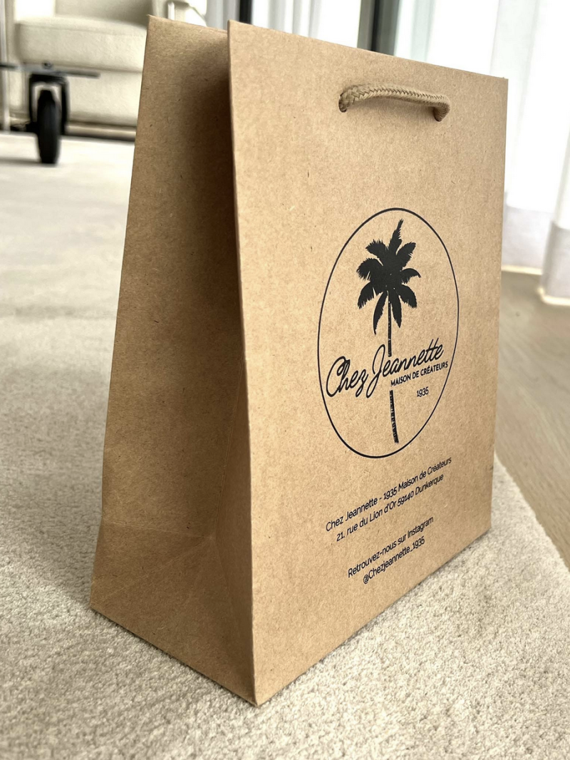 Braune Luxuspapiertüte mit Kordelgriffen – Größe L (41×14×36 cm)